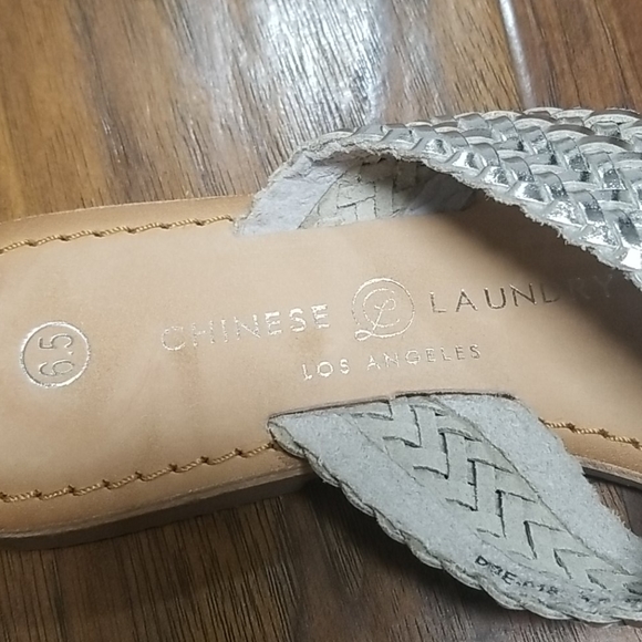 New Chinese Laundry Silver Weave Sandals 6.5 - Picture 6 of 9